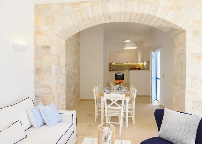 فيلة Tholariani *